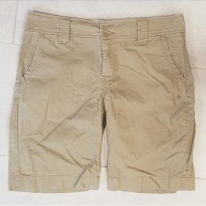 Levi's khaki shorts